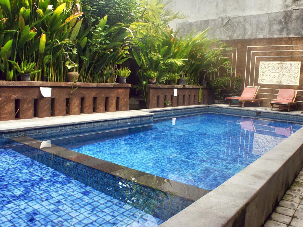 Waringin Homestay Kuta  Luaran gambar
