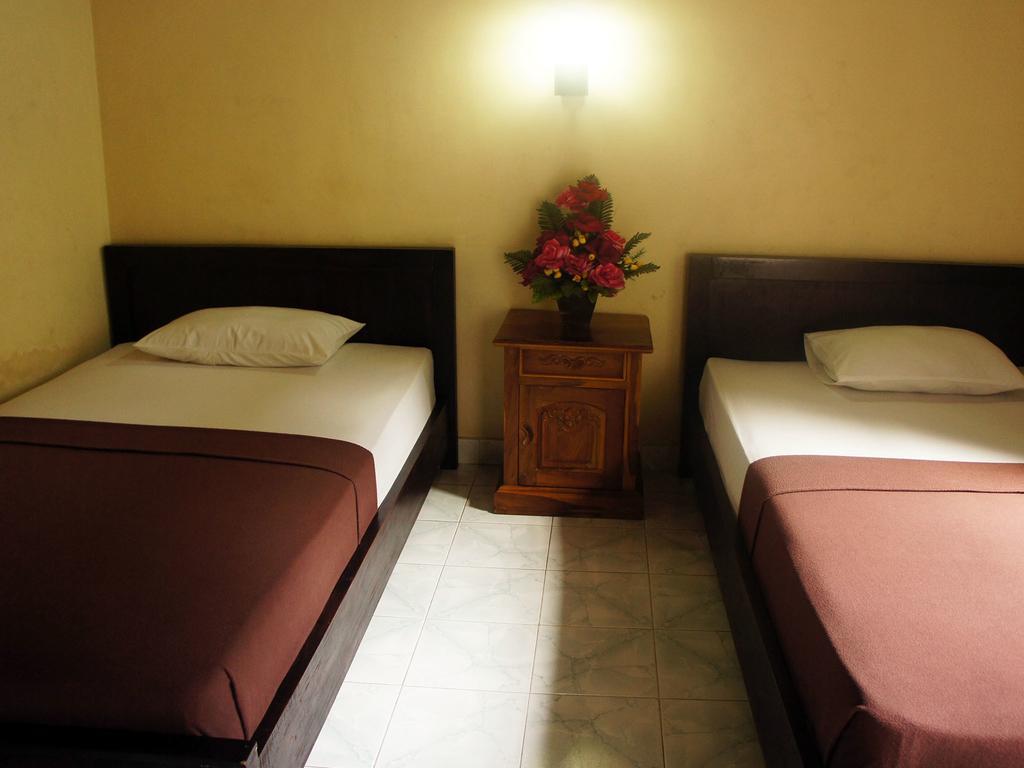 Waringin Homestay Kuta  Luaran gambar