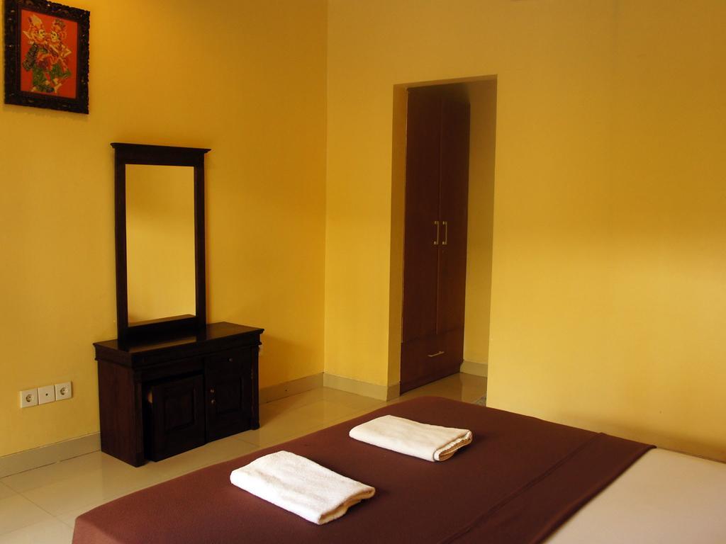 Waringin Homestay Kuta  Luaran gambar