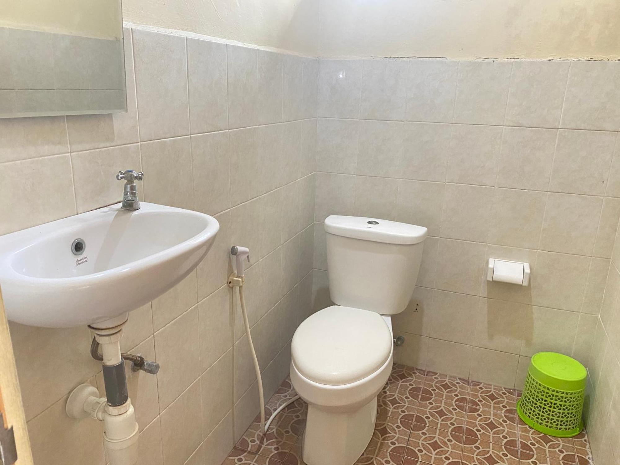 Waringin Homestay Kuta  Luaran gambar