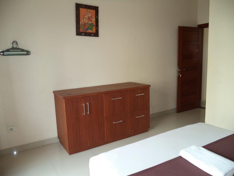 Waringin Homestay Kuta  Luaran gambar