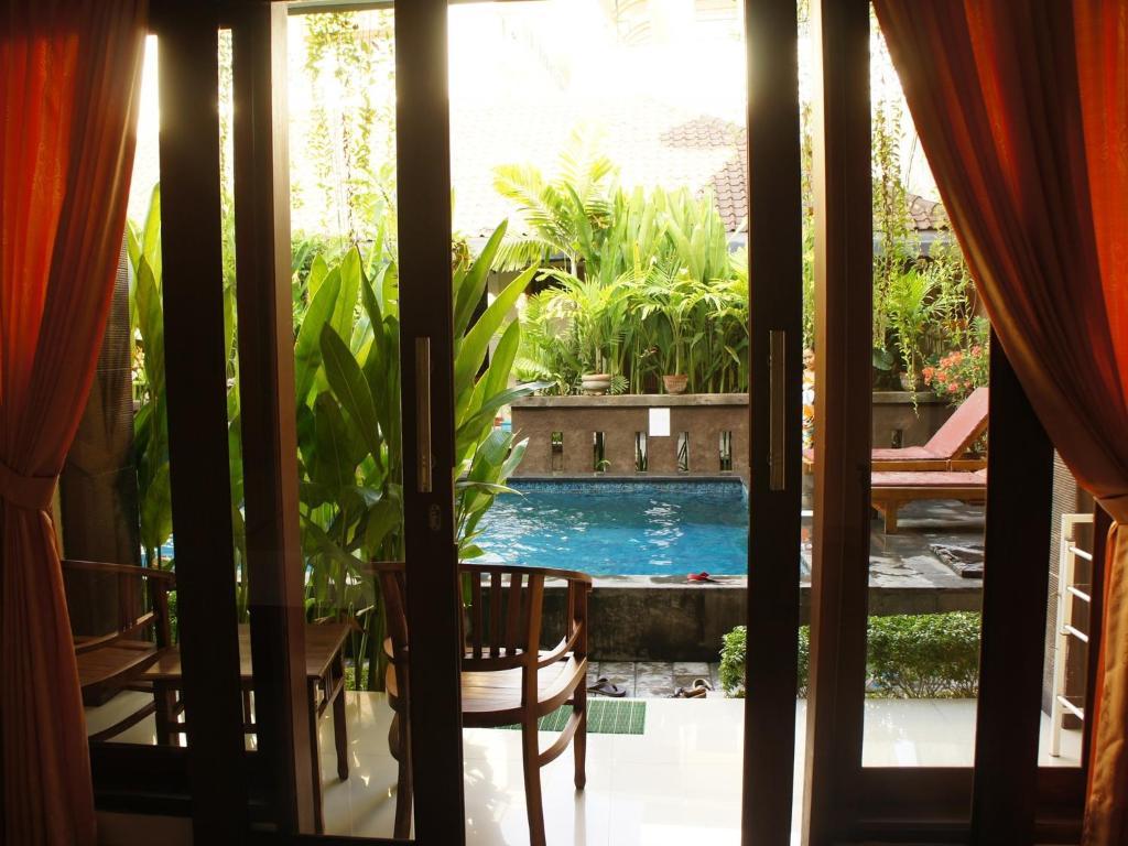 Waringin Homestay Kuta  Luaran gambar