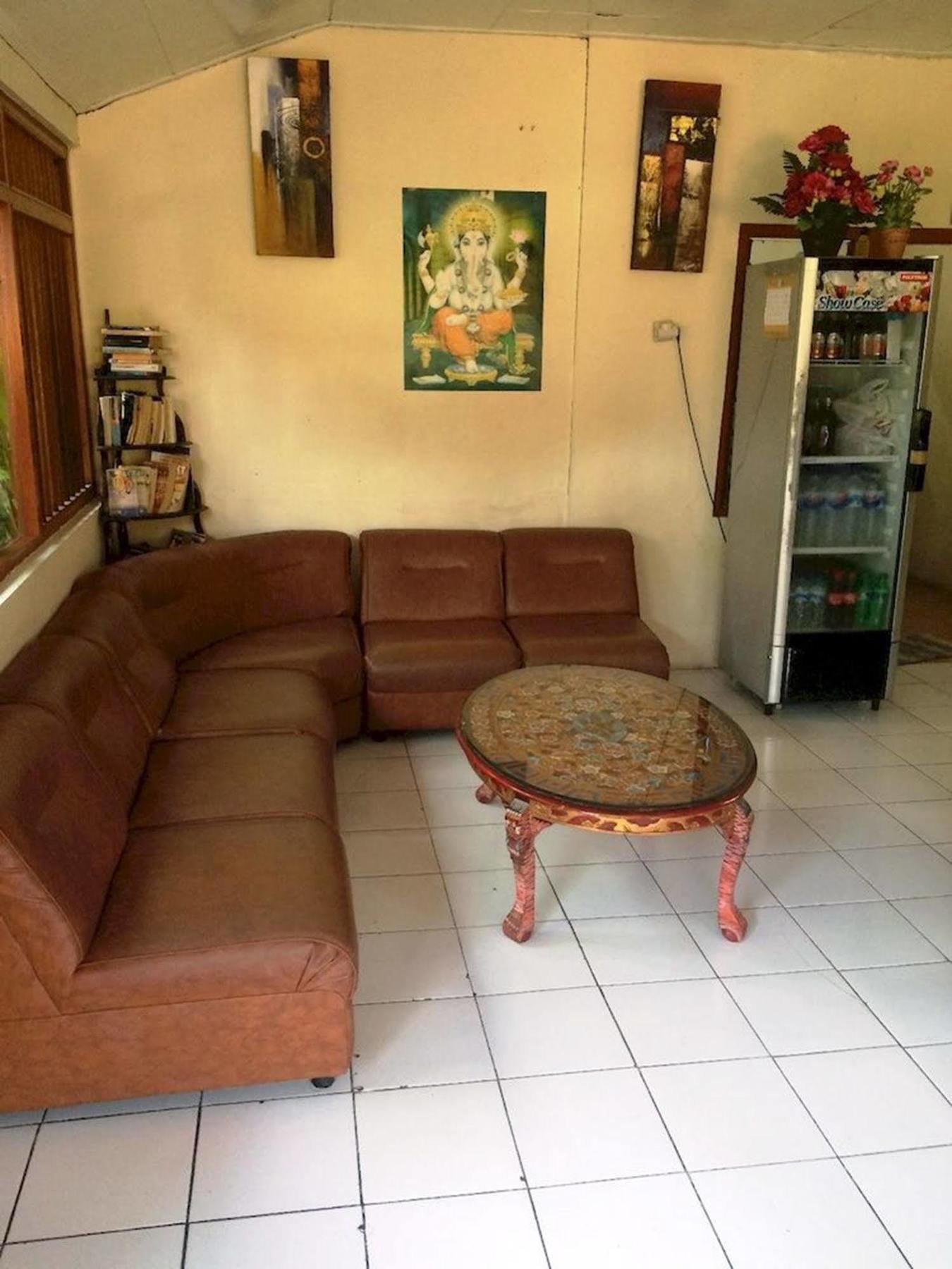 Waringin Homestay Kuta  Luaran gambar