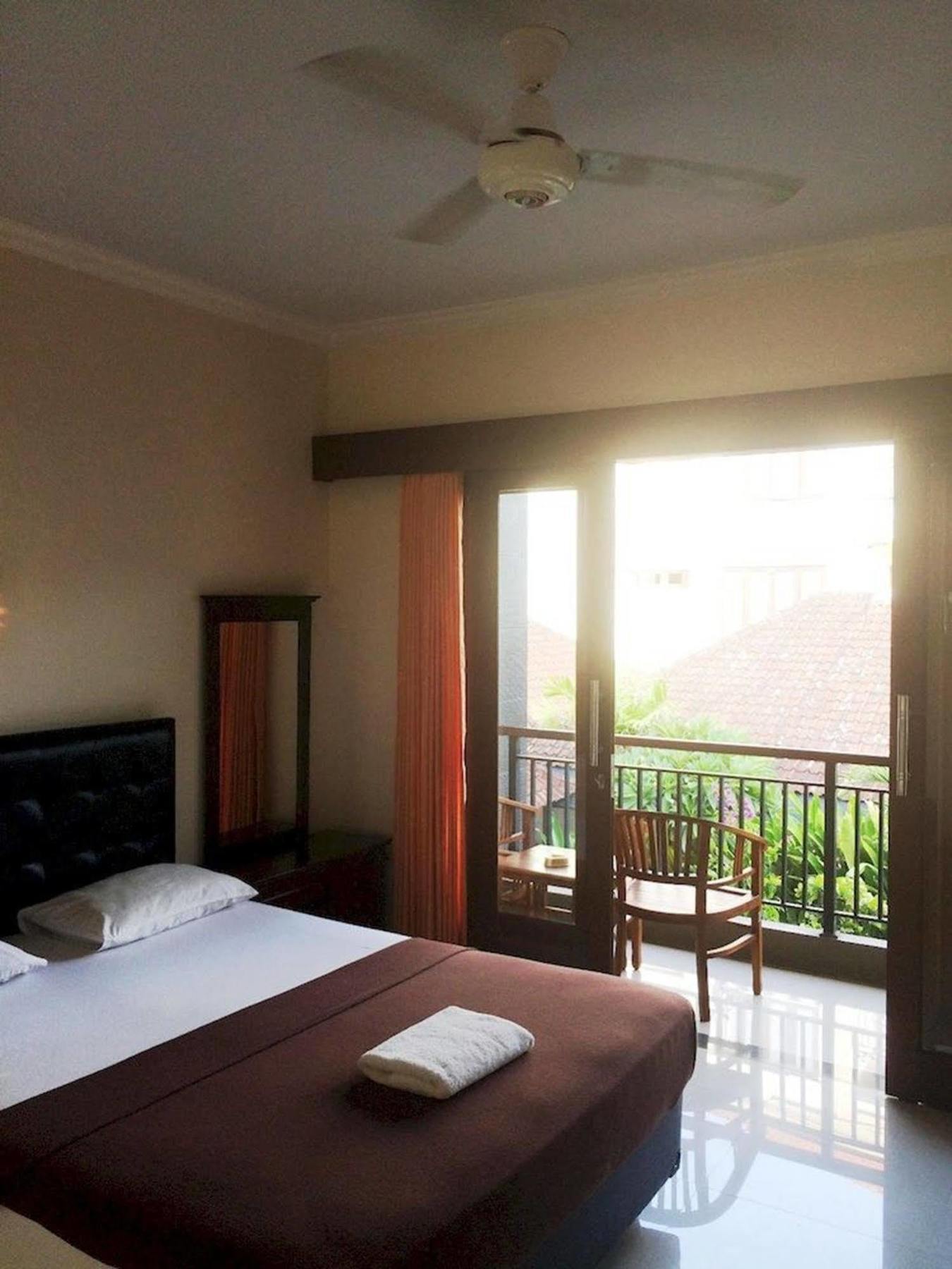Waringin Homestay Kuta  Luaran gambar