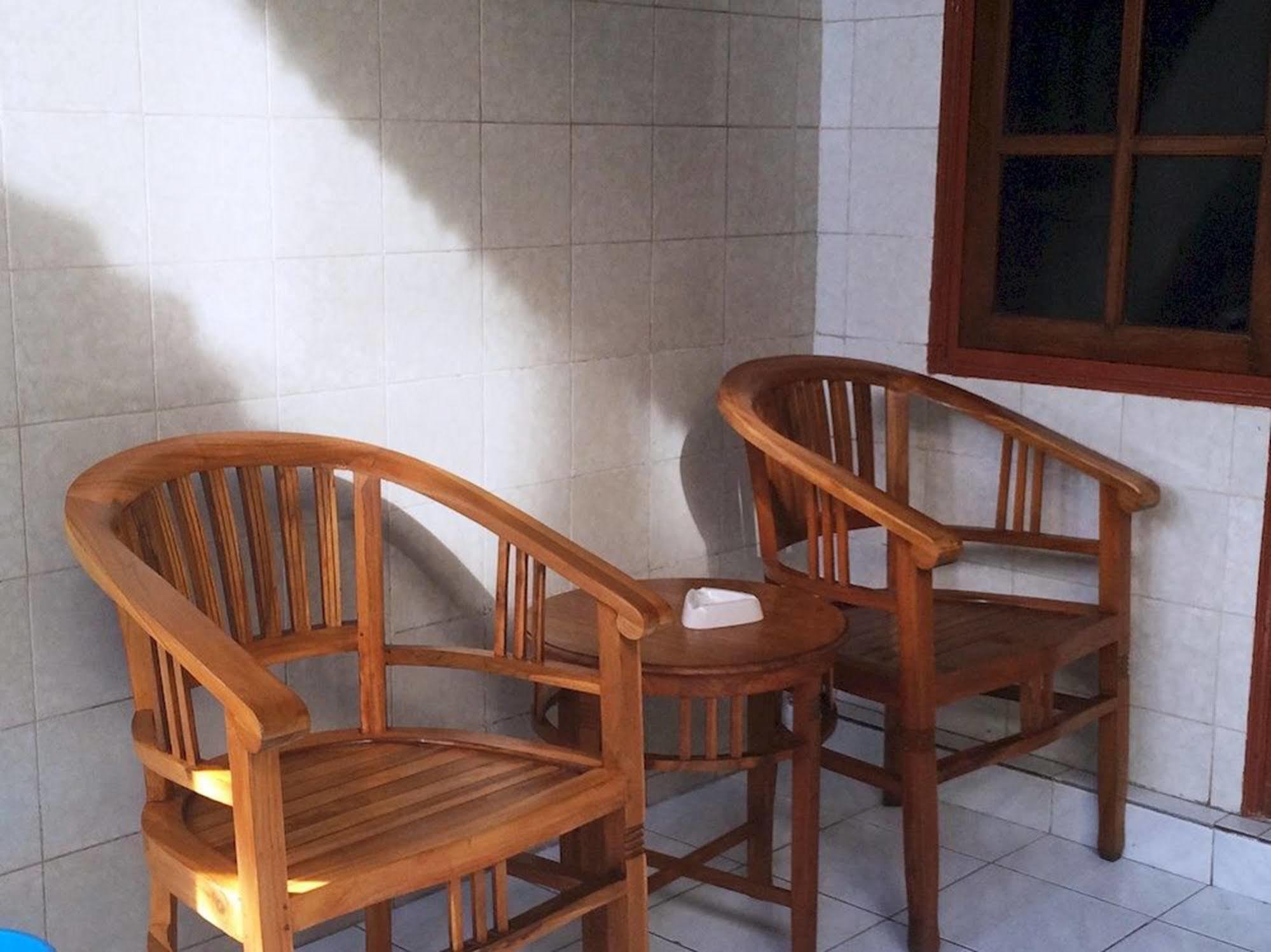 Waringin Homestay Kuta  Luaran gambar